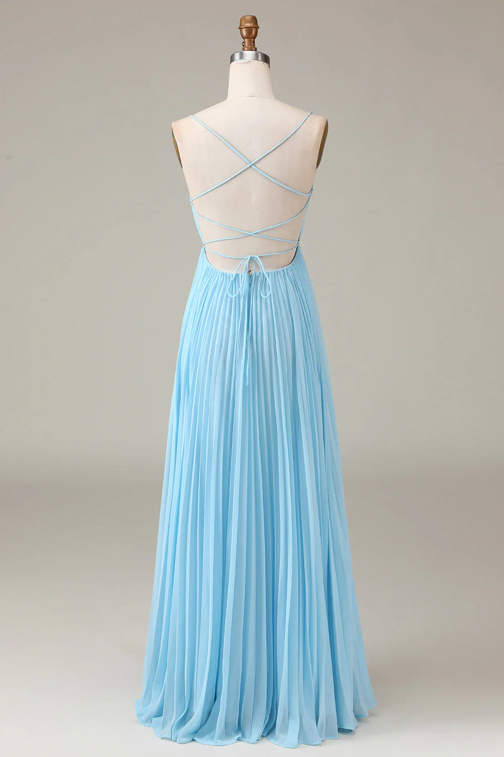 Vestido de dama de honor de gasa con tirantes finos, cuello vuelto, plisado y espalda abierta